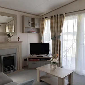 https://hiba-lodge-by-the-beach-family-and-pet-friendly.yorkshirehotels.net